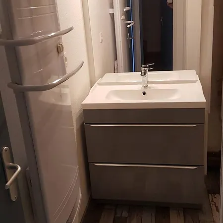 דירה Climatisee Refaite A Neuf Au Calme Avec Piscine, Terrasse Et Parking, Proche Et Port - Fr-1-723-159