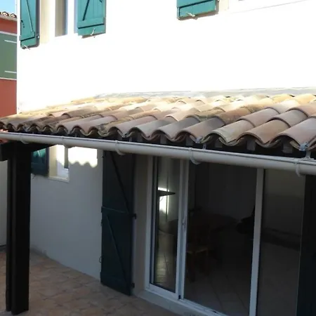 דירה Climatisee Refaite A Neuf Au Calme Avec Piscine, Terrasse Et Parking, Proche Et Port - Fr-1-723-159 אגדה